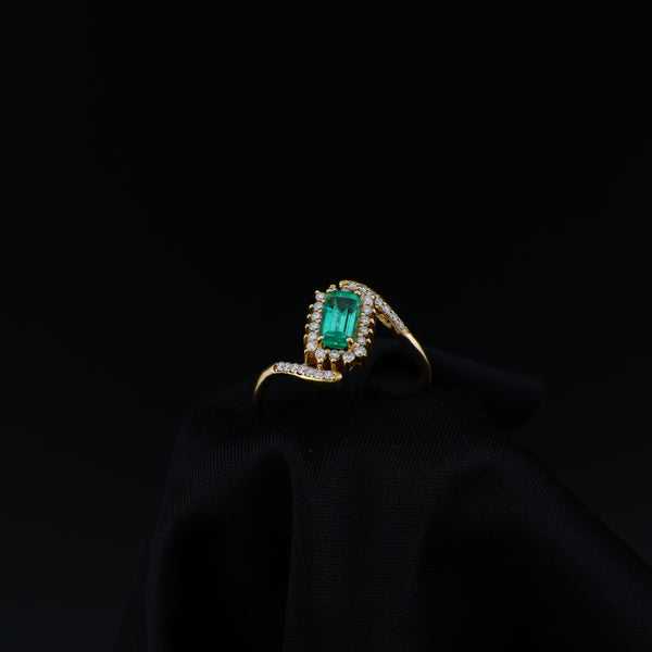 Anillo de Esmeralda Rectangular en Oro 18k, Talla 8.5, Certificado