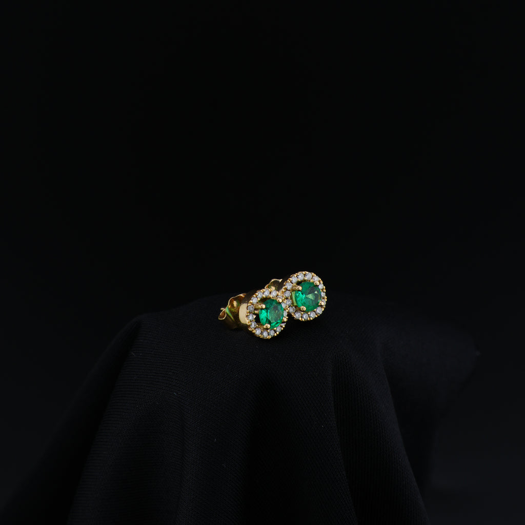 Aretes de Esmeralda Cluster en Uña, Oro 18k, Talla Estándar
