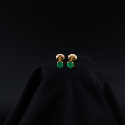 retes de Esmeralda Natural Redonda 3.9 mm en Oro 18K con Broche de Seguridad